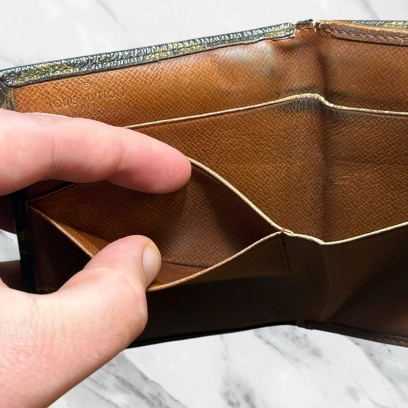 Louis Vuitton Authentic Vintage Monogram Compact Bifold Wallet with Coin Pouch - Picture 11 of 12